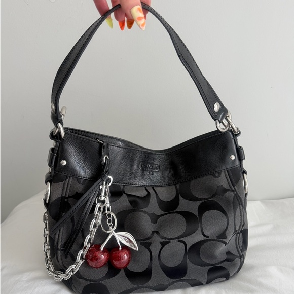 vintage Coach Optic Canvas Zoe Shoulder Bag - Picture 2 of 8